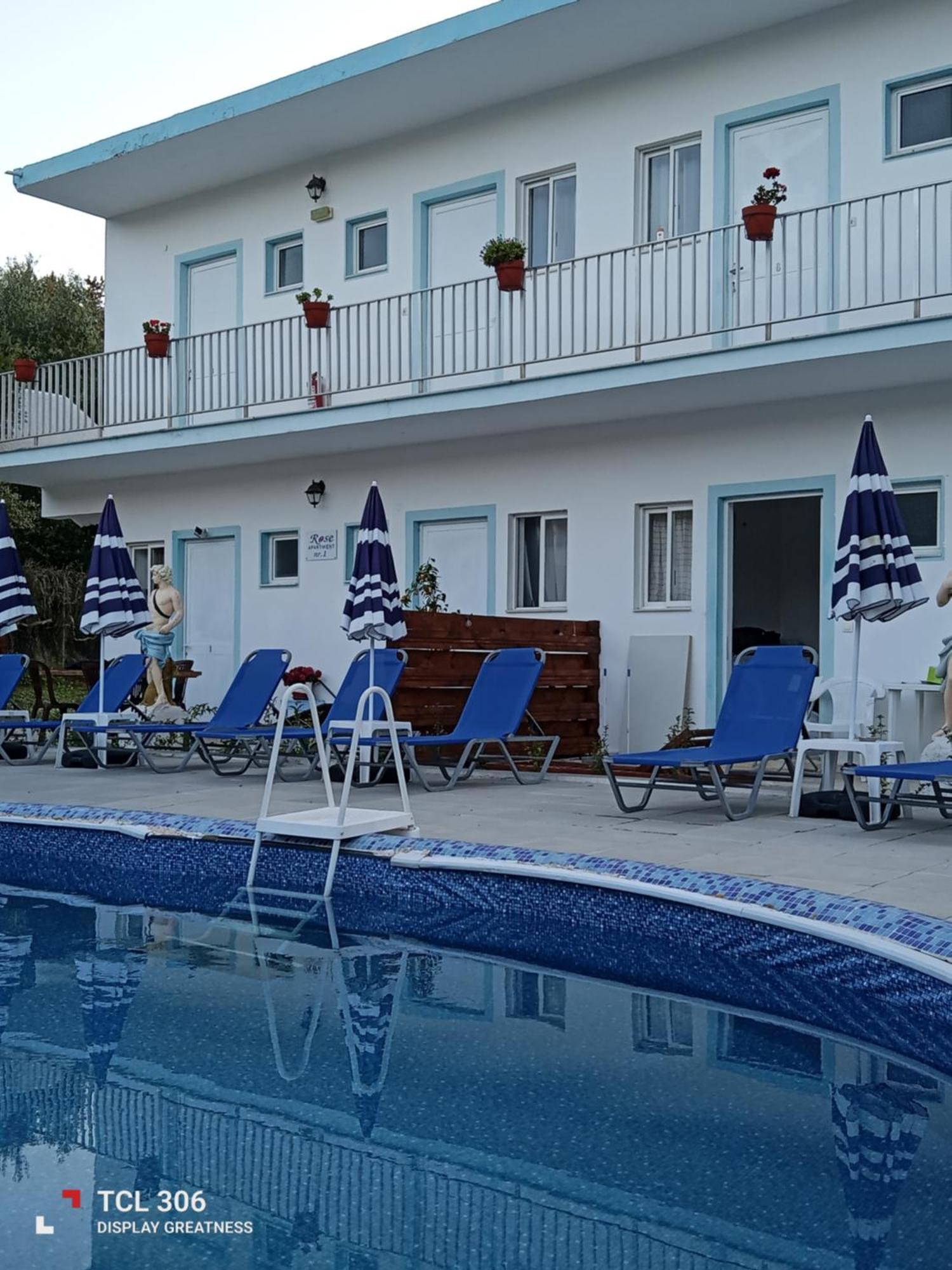Rose Apartments Mesonghi Μωραΐτικα Εξωτερικό φωτογραφία